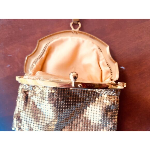 Vintage Whiting and Davis Gold Mesh Evening Bag 1950's Wristlet #4203-2 - Picture 3 of 6